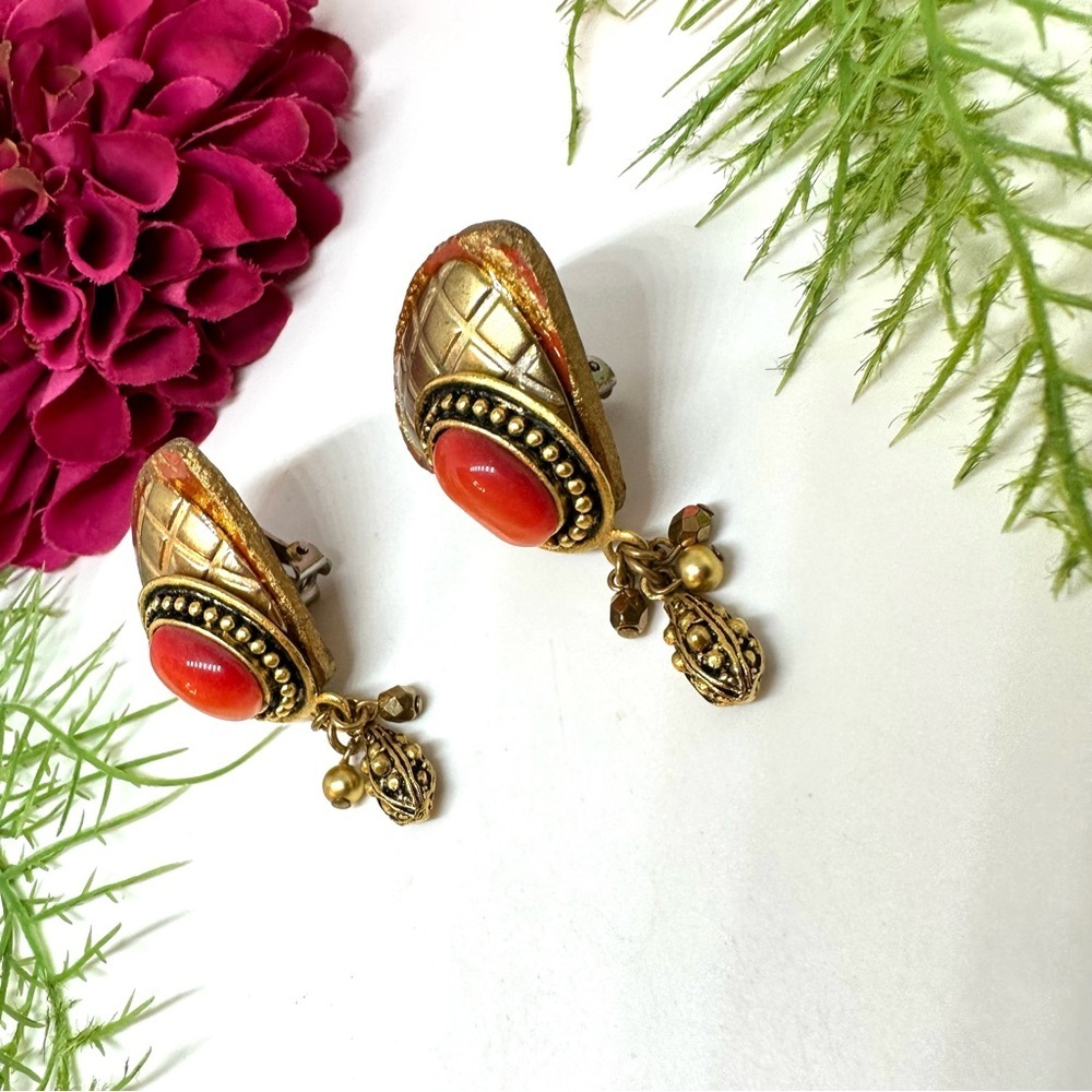 VINTAGE⚜️RETRO Orange Glass Cabochon Clip Earrings - Picture 3 of 5